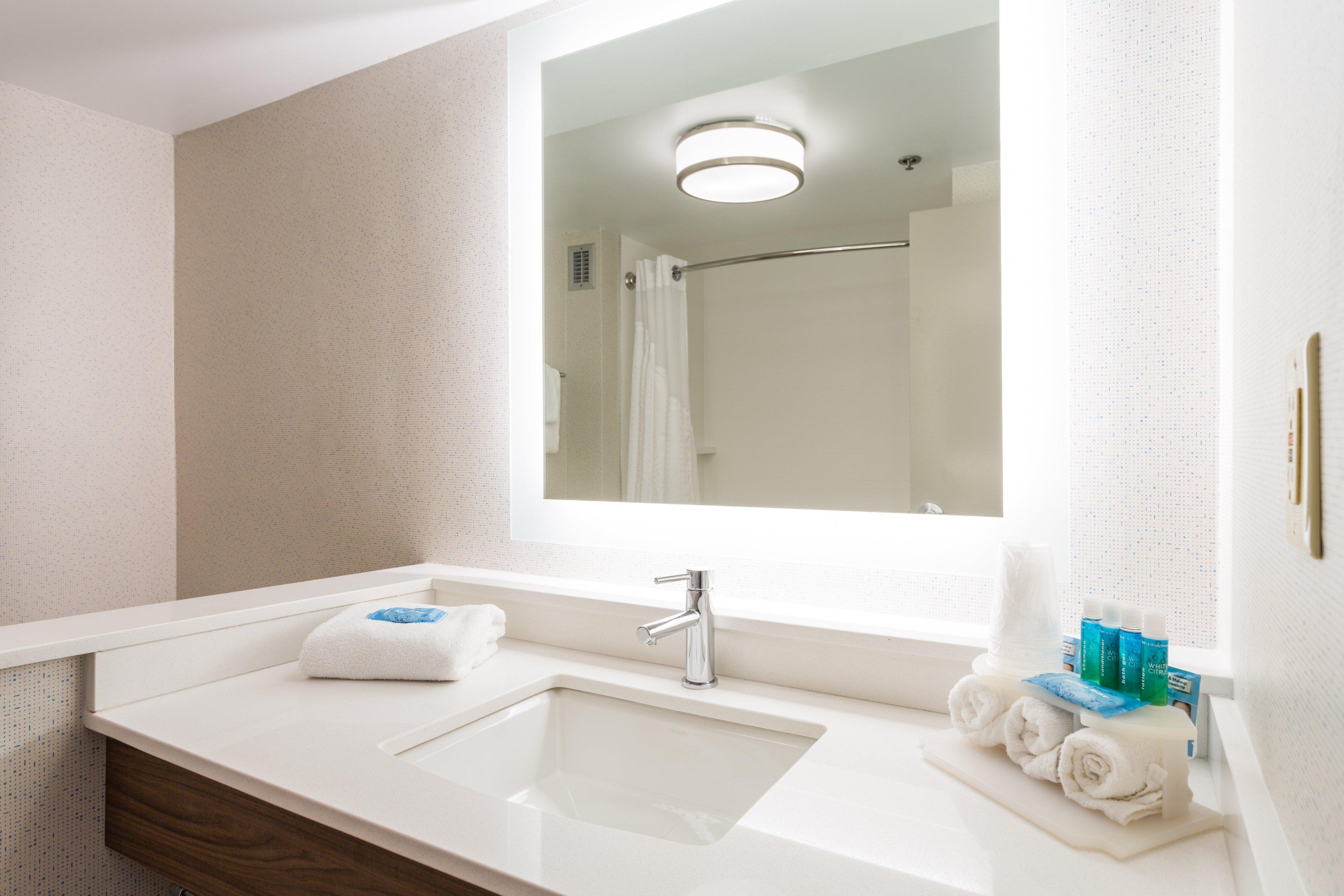 Holiday Inn Express & Suites Wilmington-University Center By Ihg מראה חיצוני תמונה