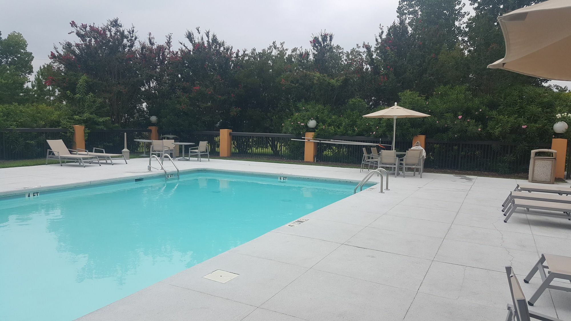 Holiday Inn Express & Suites Wilmington-University Center By Ihg מראה חיצוני תמונה